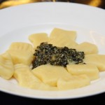 home made gnocchi di patate with pesto, photo by Laurens de Vries of www.laurens.com