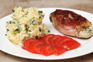 potato salad, chicken and tomato, photo by LdV