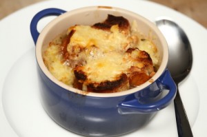 onion soup with bread and cheese