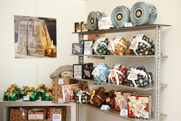 Traditional Milanese panettone and pandoro at Taste of Milano